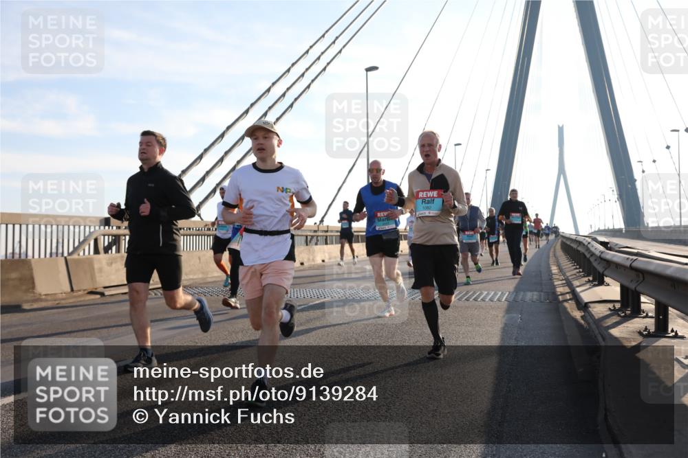 03.10.2025 - Köhlbrandbrückenlauf Yannick Fuchs http://msf.ph/oto/9139284 03.10.2025 08:23:45 Position 2 1082 meine-sportfotos.de