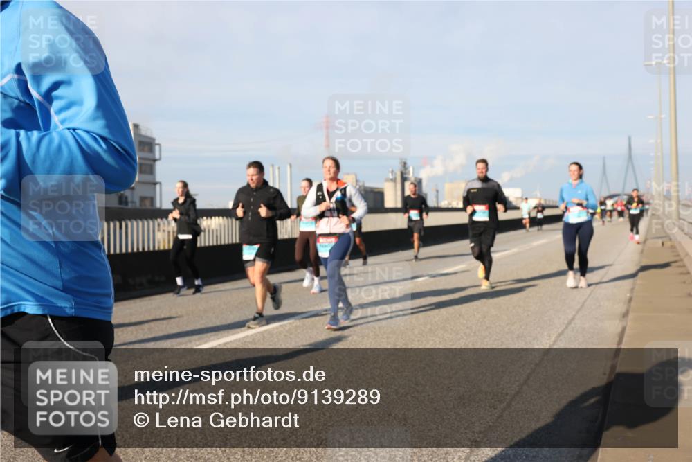 03.10.2025 - Köhlbrandbrückenlauf Lena Gebhardt http://msf.ph/oto/9139289 03.10.2025 09:56:57 Position 2  meine-sportfotos.de