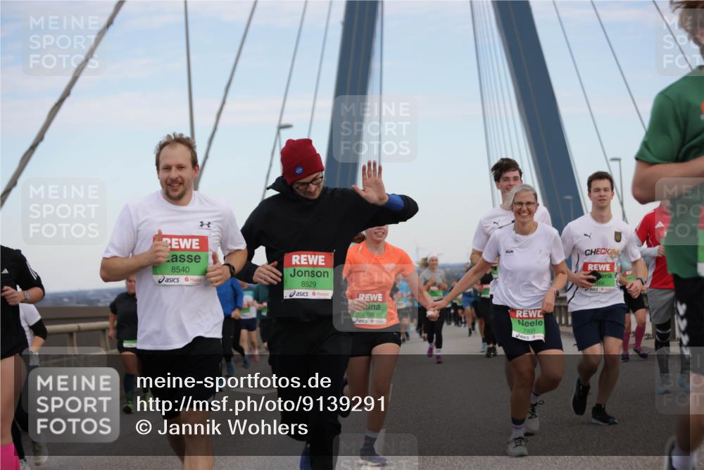 03.10.2025 - Köhlbrandbrückenlauf Jannik Wohlers http://msf.ph/oto/9139291 03.10.2025 15:31:18 Position 1 8540, 8529, 7930, 7931, 24, 166 meine-sportfotos.de