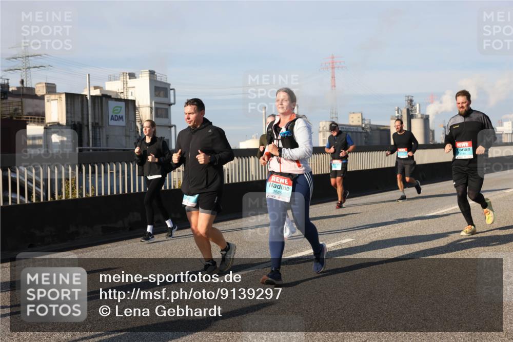 03.10.2025 - Köhlbrandbrückenlauf Lena Gebhardt http://msf.ph/oto/9139297 03.10.2025 09:56:57 Position 2 1565 meine-sportfotos.de