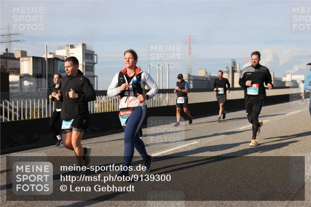 03.10.2025 - Köhlbrandbrückenlauf Lena Gebhardt http://msf.ph/oto/9139300 03.10.2025 09:56:58 Position 2 1490, 3144 meine-sportfotos.de
