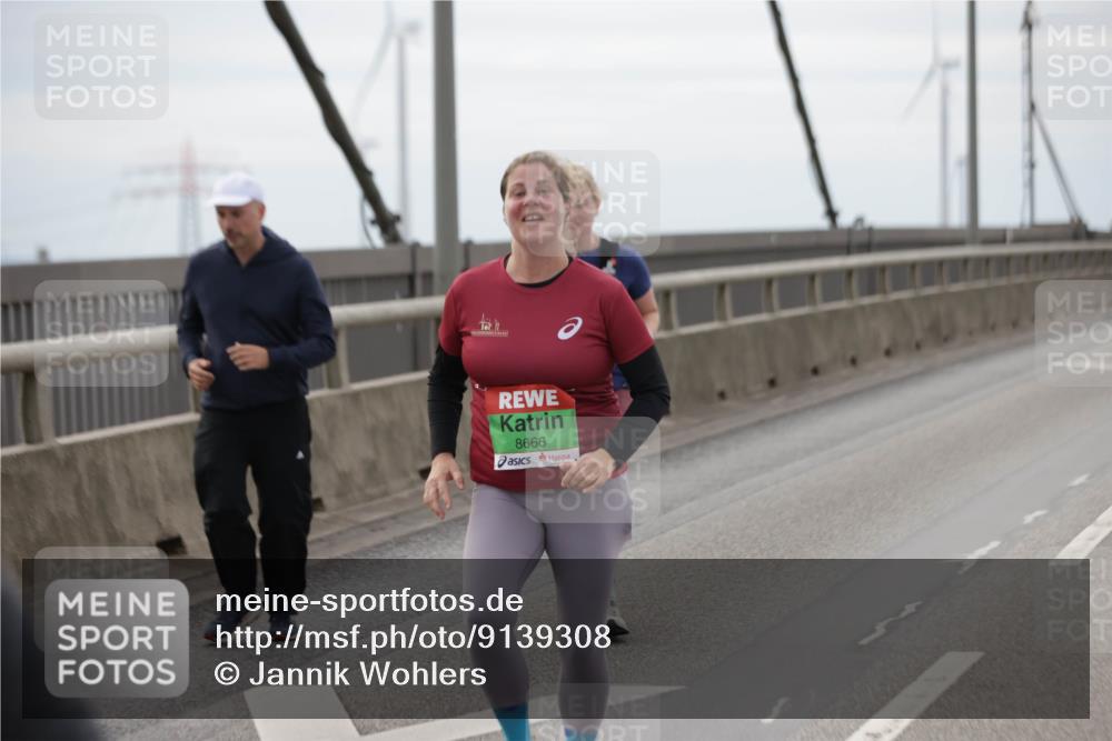 03.10.2025 - Köhlbrandbrückenlauf Jannik Wohlers http://msf.ph/oto/9139308 03.10.2025 16:09:51 Position 1 8666 meine-sportfotos.de