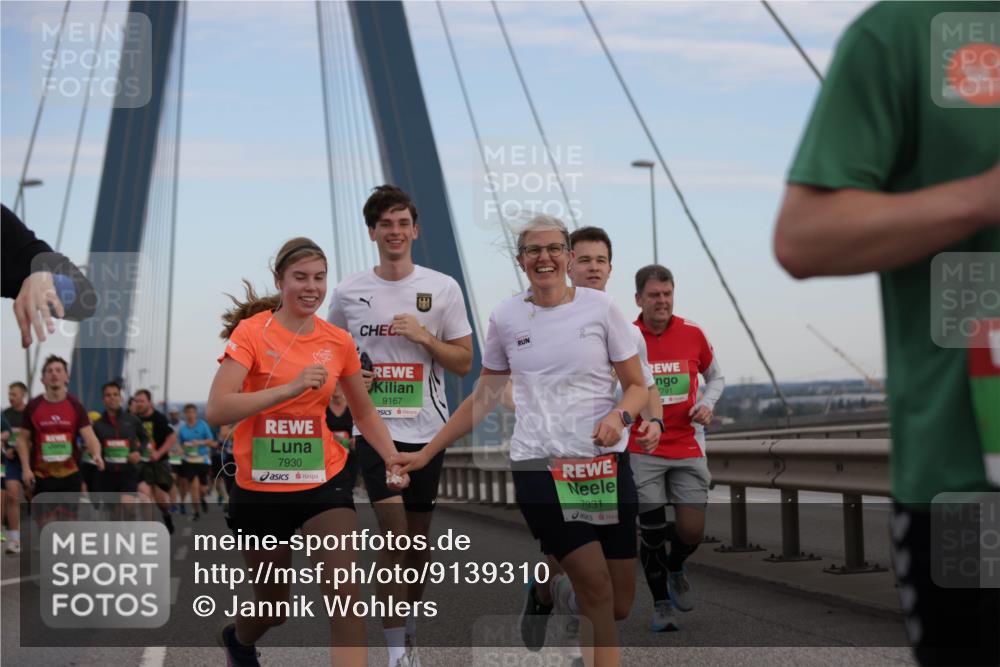 03.10.2025 - Köhlbrandbrückenlauf Jannik Wohlers http://msf.ph/oto/9139310 03.10.2025 15:31:18 Position 1 7930, 9167, 7931, 791 meine-sportfotos.de