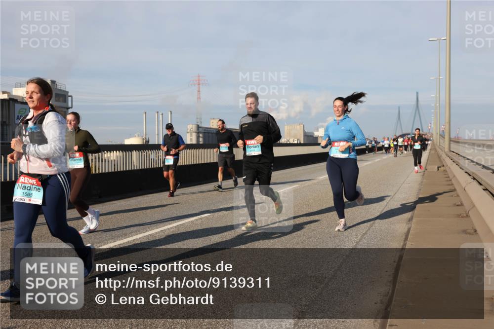 03.10.2025 - Köhlbrandbrückenlauf Lena Gebhardt http://msf.ph/oto/9139311 03.10.2025 09:56:58 Position 2 1565, 3144 meine-sportfotos.de