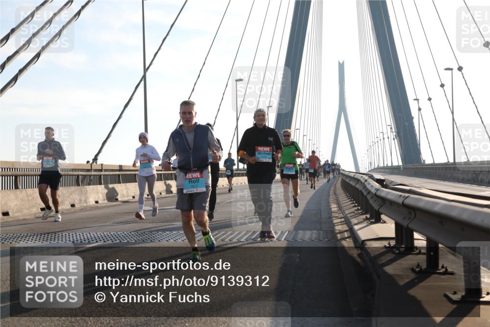 03.10.2025 - Köhlbrandbrückenlauf Yannick Fuchs http://msf.ph/oto/9139312 03.10.2025 08:23:46 Position 2 1617, 1133 meine-sportfotos.de