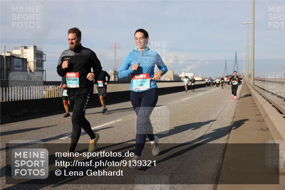 03.10.2025 - Köhlbrandbrückenlauf Lena Gebhardt http://msf.ph/oto/9139321 03.10.2025 09:56:59 Position 2 3144, 3788 meine-sportfotos.de