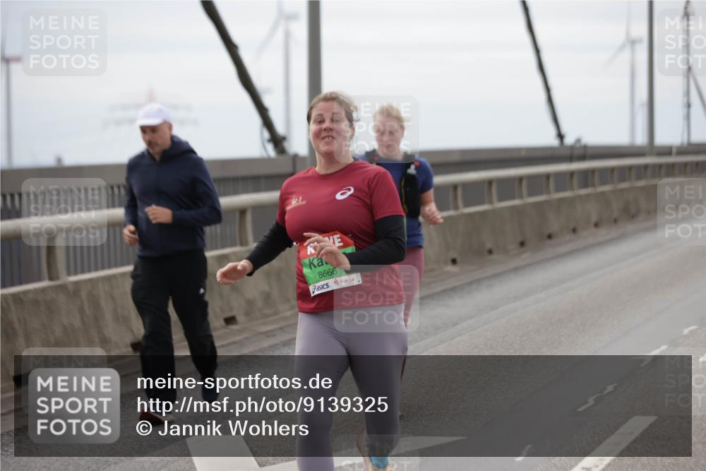 03.10.2025 - Köhlbrandbrückenlauf Jannik Wohlers http://msf.ph/oto/9139325 03.10.2025 16:09:51 Position 1 8666 meine-sportfotos.de