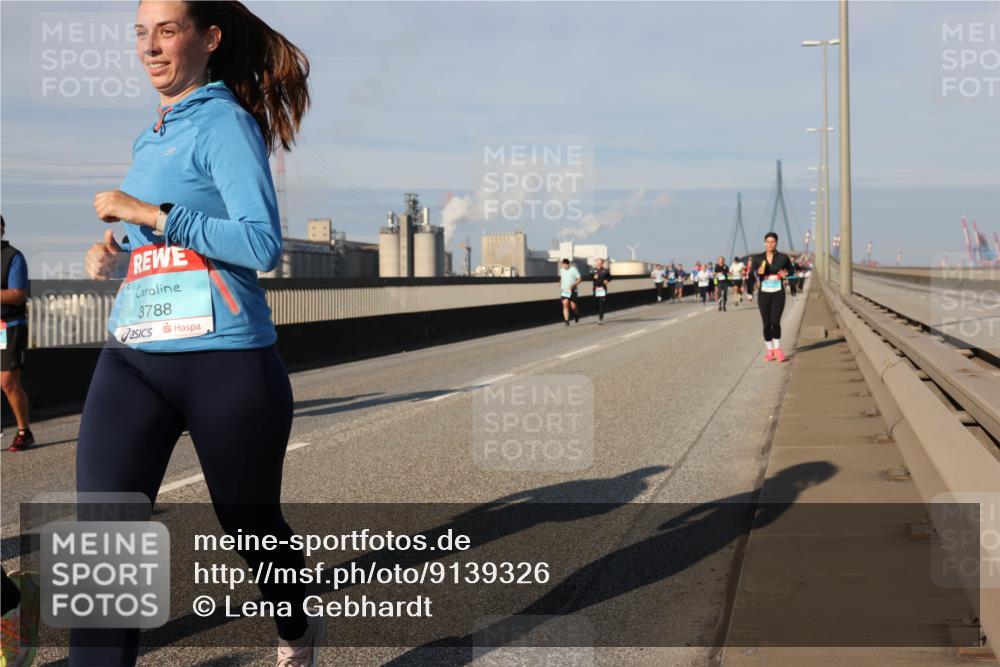 03.10.2025 - Köhlbrandbrückenlauf Lena Gebhardt http://msf.ph/oto/9139326 03.10.2025 09:56:59 Position 2 3788 meine-sportfotos.de