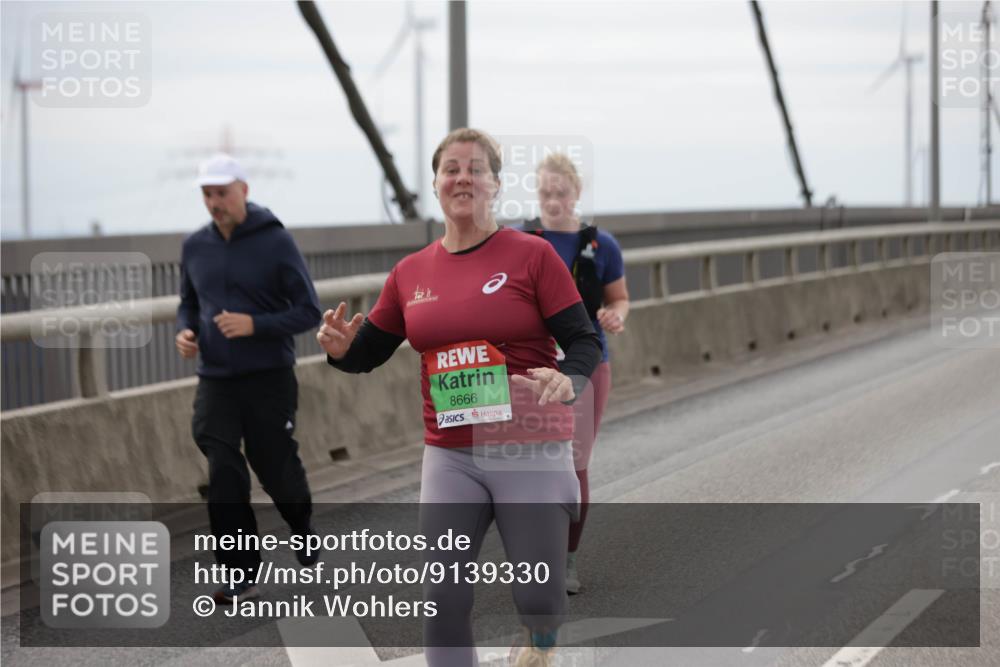 03.10.2025 - Köhlbrandbrückenlauf Jannik Wohlers http://msf.ph/oto/9139330 03.10.2025 16:09:51 Position 1 8666 meine-sportfotos.de