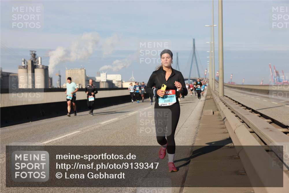 03.10.2025 - Köhlbrandbrückenlauf Lena Gebhardt http://msf.ph/oto/9139347 03.10.2025 09:57:02 Position 2 2046 meine-sportfotos.de