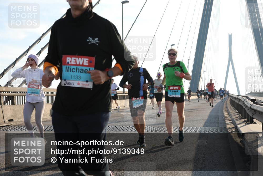 03.10.2025 - Köhlbrandbrückenlauf Yannick Fuchs http://msf.ph/oto/9139349 03.10.2025 08:23:48 Position 2 3837, 1133, 2710, 3464 meine-sportfotos.de