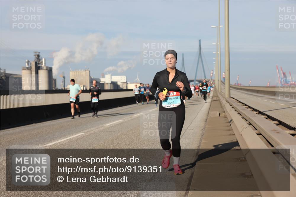 03.10.2025 - Köhlbrandbrückenlauf Lena Gebhardt http://msf.ph/oto/9139351 03.10.2025 09:57:02 Position 2 2046 meine-sportfotos.de