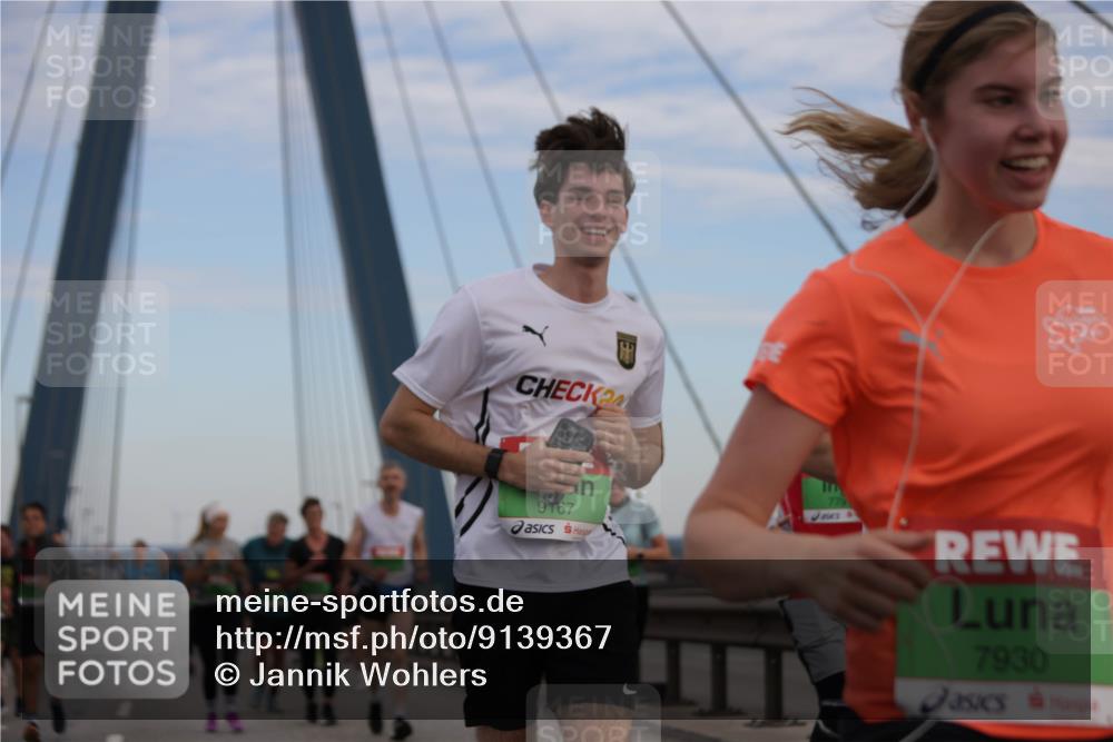03.10.2025 - Köhlbrandbrückenlauf Jannik Wohlers http://msf.ph/oto/9139367 03.10.2025 15:31:20 Position 1 9167, 779, 7930 meine-sportfotos.de