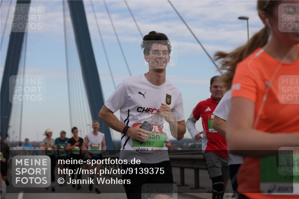 03.10.2025 - Köhlbrandbrückenlauf Jannik Wohlers http://msf.ph/oto/9139375 03.10.2025 15:31:20 Position 1 9167, 790 meine-sportfotos.de