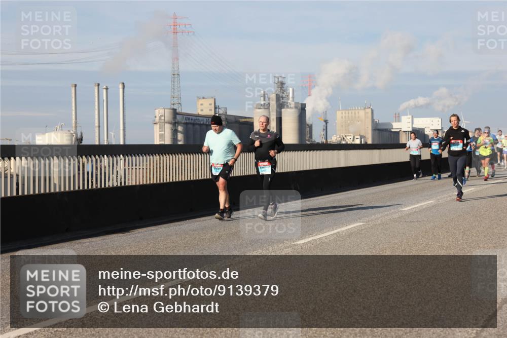 03.10.2025 - Köhlbrandbrückenlauf Lena Gebhardt http://msf.ph/oto/9139379 03.10.2025 09:57:05 Position 2  meine-sportfotos.de
