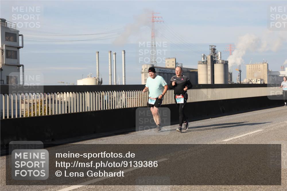 03.10.2025 - Köhlbrandbrückenlauf Lena Gebhardt http://msf.ph/oto/9139386 03.10.2025 09:57:06 Position 2  meine-sportfotos.de