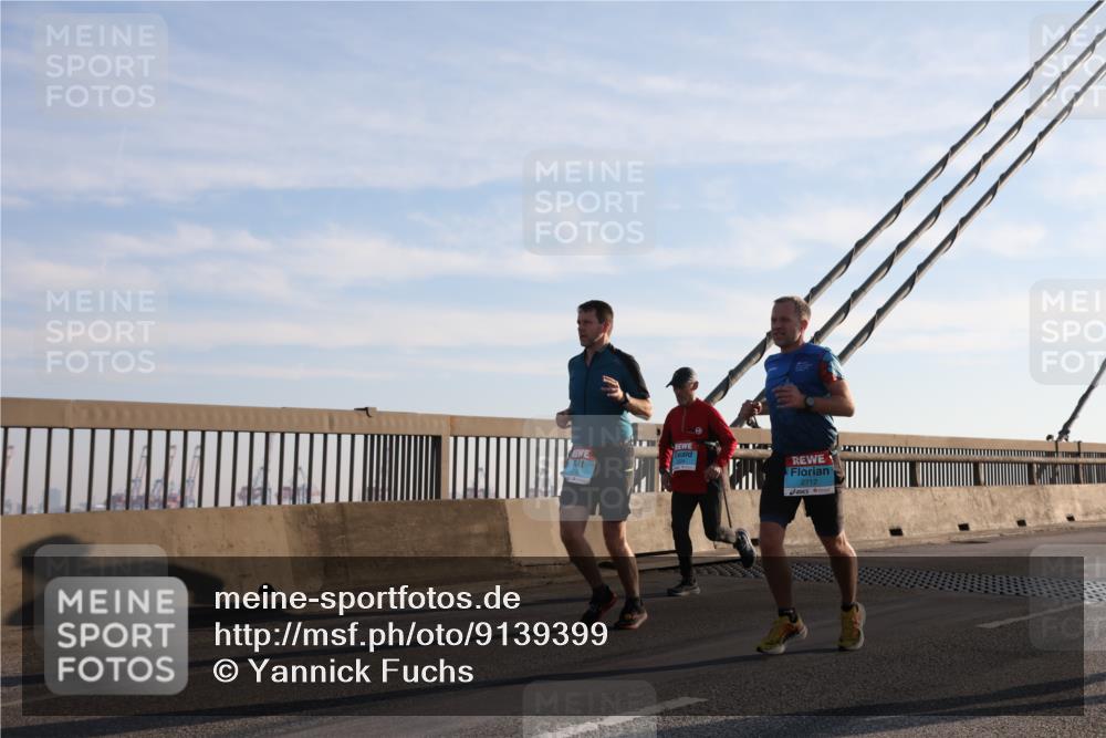 03.10.2025 - Köhlbrandbrückenlauf Yannick Fuchs http://msf.ph/oto/9139399 03.10.2025 08:23:53 Position 2 2712 meine-sportfotos.de
