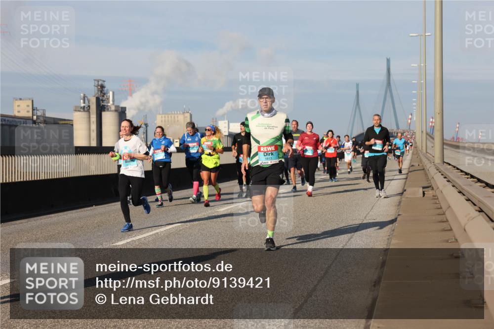 03.10.2025 - Köhlbrandbrückenlauf Lena Gebhardt http://msf.ph/oto/9139421 03.10.2025 09:57:10 Position 2 4, 1813 meine-sportfotos.de