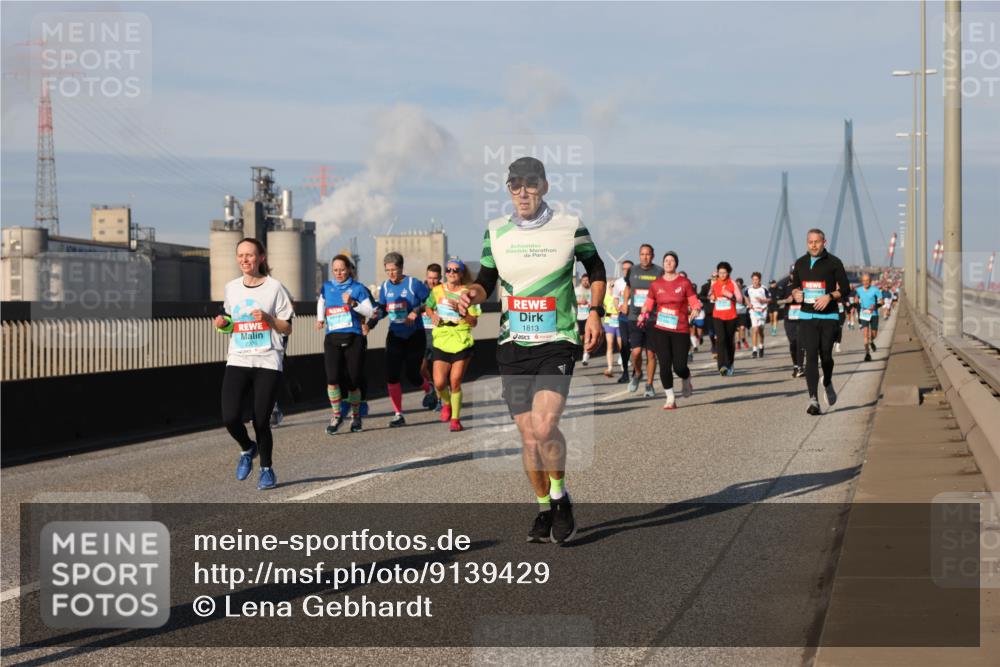 03.10.2025 - Köhlbrandbrückenlauf Lena Gebhardt http://msf.ph/oto/9139429 03.10.2025 09:57:10 Position 2 1813 meine-sportfotos.de