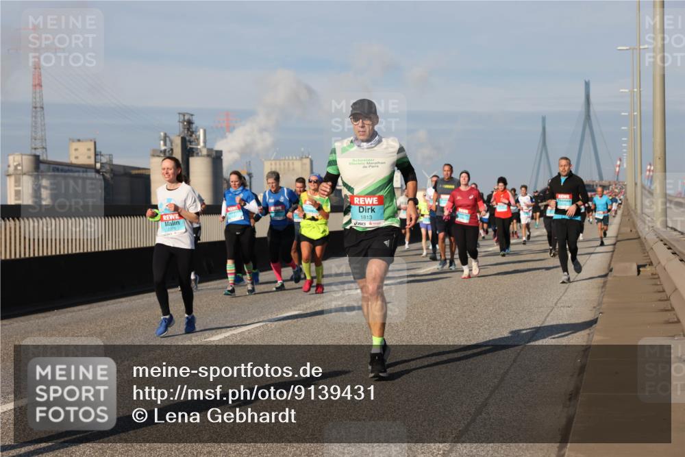 03.10.2025 - Köhlbrandbrückenlauf Lena Gebhardt http://msf.ph/oto/9139431 03.10.2025 09:57:10 Position 2 2276, 1813 meine-sportfotos.de