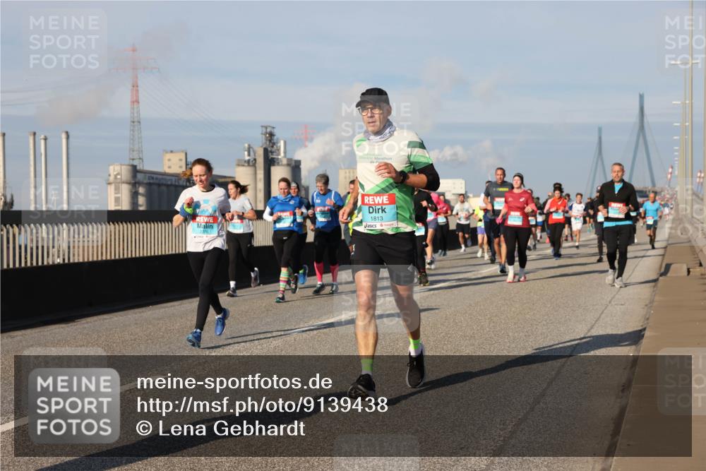 03.10.2025 - Köhlbrandbrückenlauf Lena Gebhardt http://msf.ph/oto/9139438 03.10.2025 09:57:11 Position 2 1813 meine-sportfotos.de