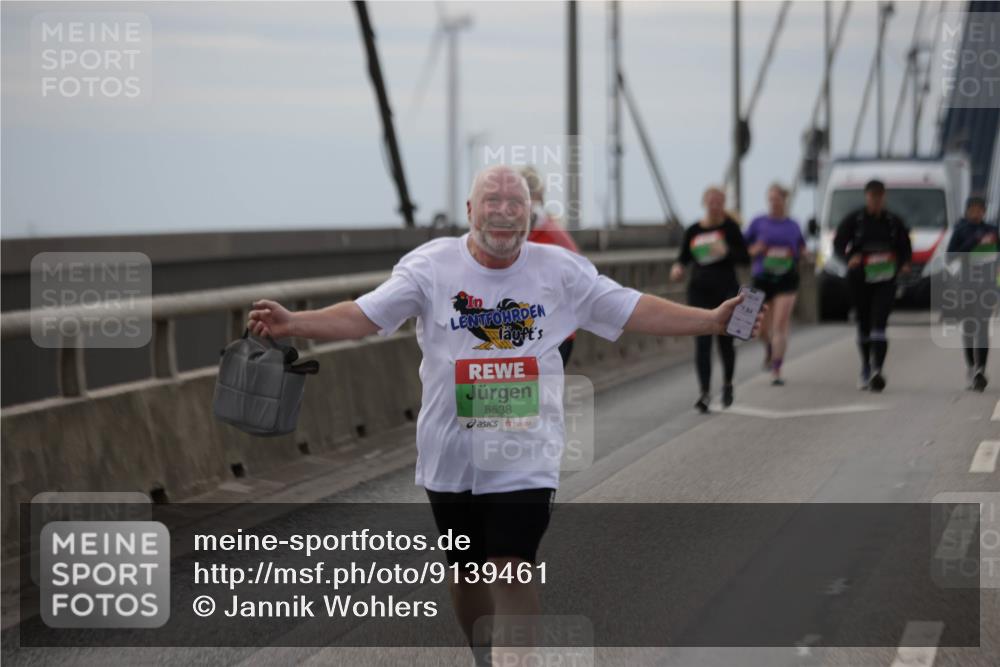 03.10.2025 - Köhlbrandbrückenlauf Jannik Wohlers http://msf.ph/oto/9139461 03.10.2025 16:10:06 Position 1 8538 meine-sportfotos.de