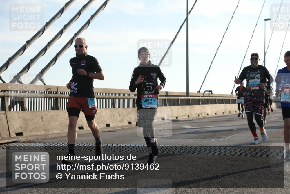 03.10.2025 - Köhlbrandbrückenlauf Yannick Fuchs http://msf.ph/oto/9139462 03.10.2025 08:23:58 Position 2 2760, 0901, 292 meine-sportfotos.de