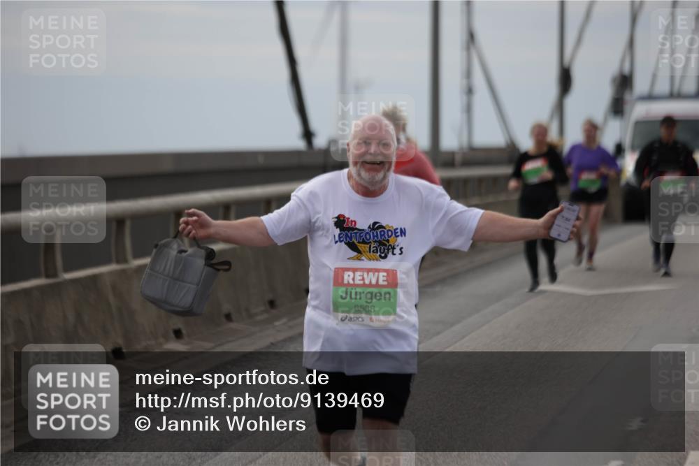 03.10.2025 - Köhlbrandbrückenlauf Jannik Wohlers http://msf.ph/oto/9139469 03.10.2025 16:10:06 Position 1 8538 meine-sportfotos.de