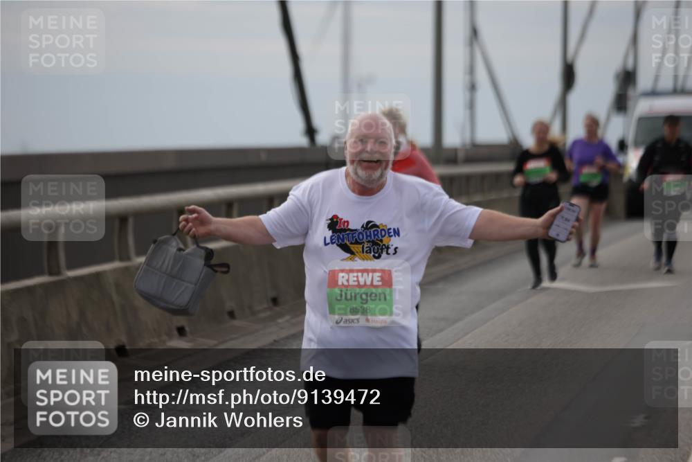 03.10.2025 - Köhlbrandbrückenlauf Jannik Wohlers http://msf.ph/oto/9139472 03.10.2025 16:10:06 Position 1 8538 meine-sportfotos.de