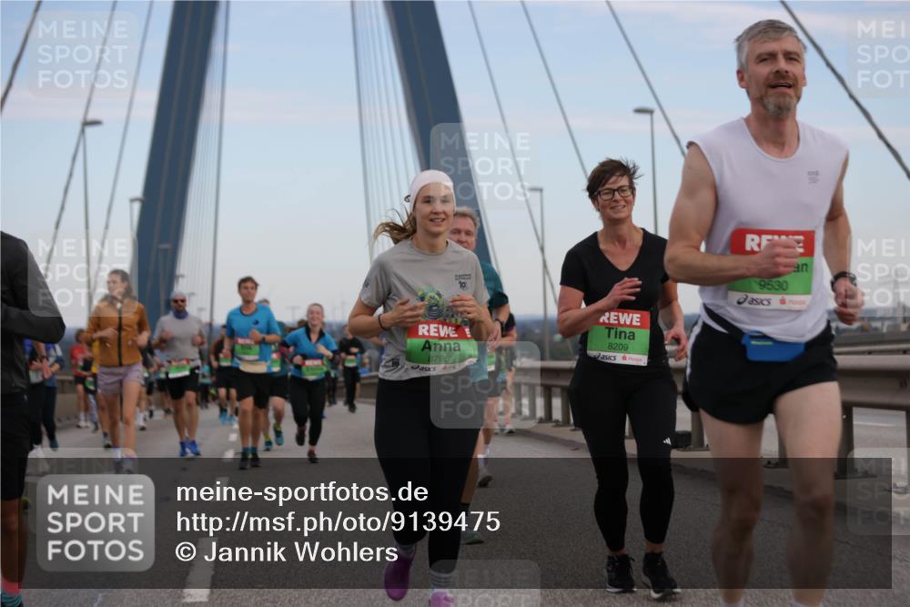 03.10.2025 - Köhlbrandbrückenlauf Jannik Wohlers http://msf.ph/oto/9139475 03.10.2025 15:31:23 Position 1 10, 8795, 8209, 9530 meine-sportfotos.de