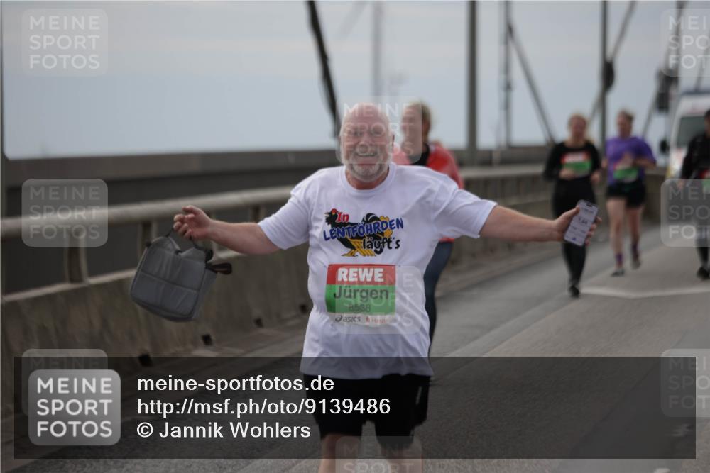 03.10.2025 - Köhlbrandbrückenlauf Jannik Wohlers http://msf.ph/oto/9139486 03.10.2025 16:10:06 Position 1 8538 meine-sportfotos.de