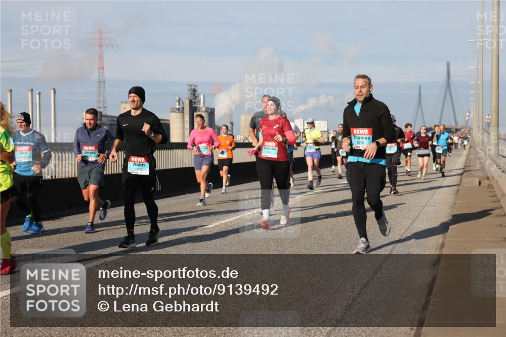 03.10.2025 - Köhlbrandbrückenlauf Lena Gebhardt http://msf.ph/oto/9139492 03.10.2025 09:57:14 Position 2 1877, 1591, 2778 meine-sportfotos.de
