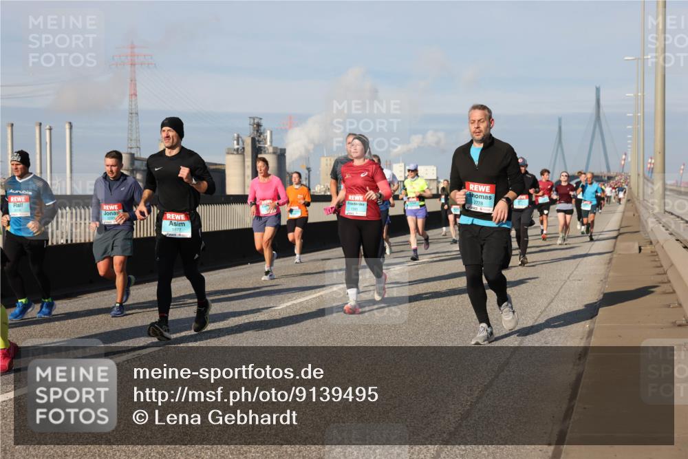 03.10.2025 - Köhlbrandbrückenlauf Lena Gebhardt http://msf.ph/oto/9139495 03.10.2025 09:57:14 Position 2 1877, 1591, 2778 meine-sportfotos.de