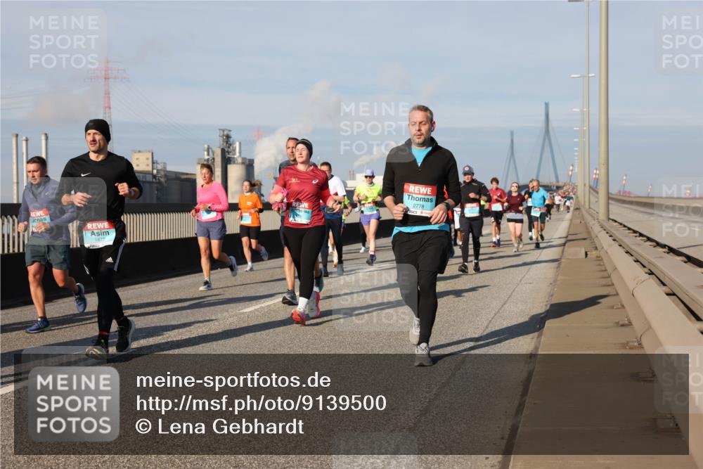 03.10.2025 - Köhlbrandbrückenlauf Lena Gebhardt http://msf.ph/oto/9139500 03.10.2025 09:57:14 Position 2 1877, 2778 meine-sportfotos.de