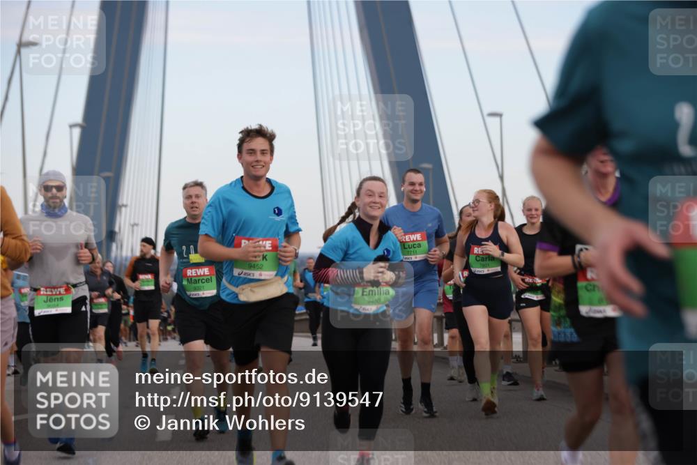 03.10.2025 - Köhlbrandbrückenlauf Jannik Wohlers http://msf.ph/oto/9139547 03.10.2025 15:31:26 Position 1 2, 0, 9321, 9452, 9450, 7711, 7801 meine-sportfotos.de