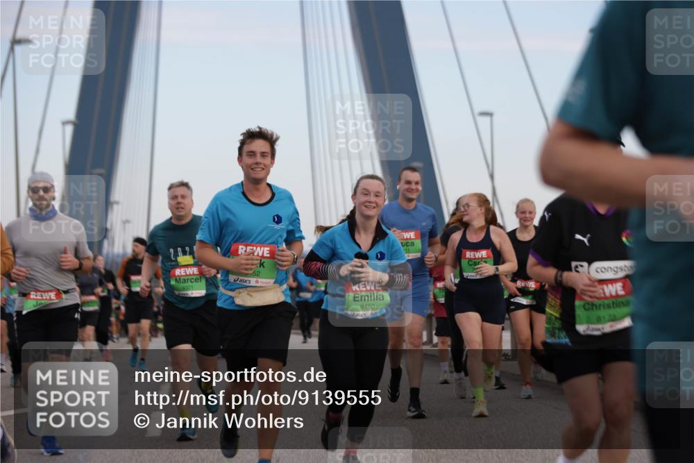 03.10.2025 - Köhlbrandbrückenlauf Jannik Wohlers http://msf.ph/oto/9139555 03.10.2025 15:31:26 Position 1 52, 9321, 9450, 8123 meine-sportfotos.de