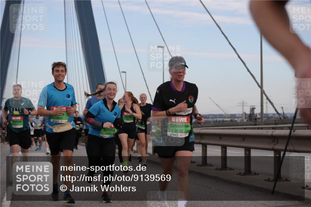03.10.2025 - Köhlbrandbrückenlauf Jannik Wohlers http://msf.ph/oto/9139569 03.10.2025 15:31:27 Position 1 9452, 9450, 8173 meine-sportfotos.de