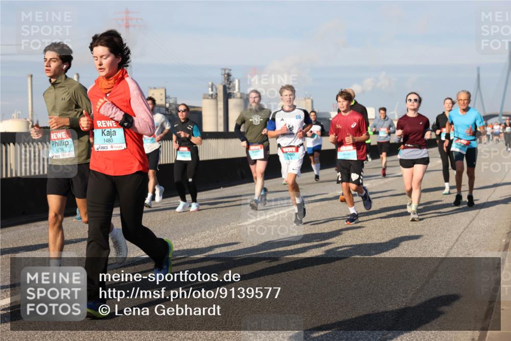 03.10.2025 - Köhlbrandbrückenlauf Lena Gebhardt http://msf.ph/oto/9139577 03.10.2025 09:57:18 Position 2  meine-sportfotos.de