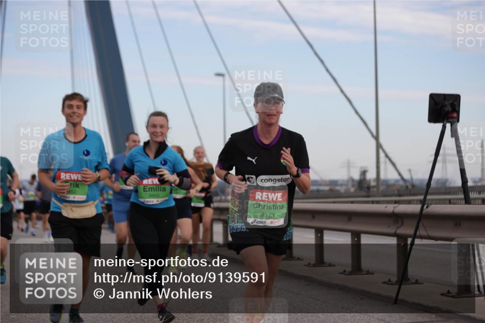 03.10.2025 - Köhlbrandbrückenlauf Jannik Wohlers http://msf.ph/oto/9139591 03.10.2025 15:31:27 Position 1 452, 9450, 8173 meine-sportfotos.de