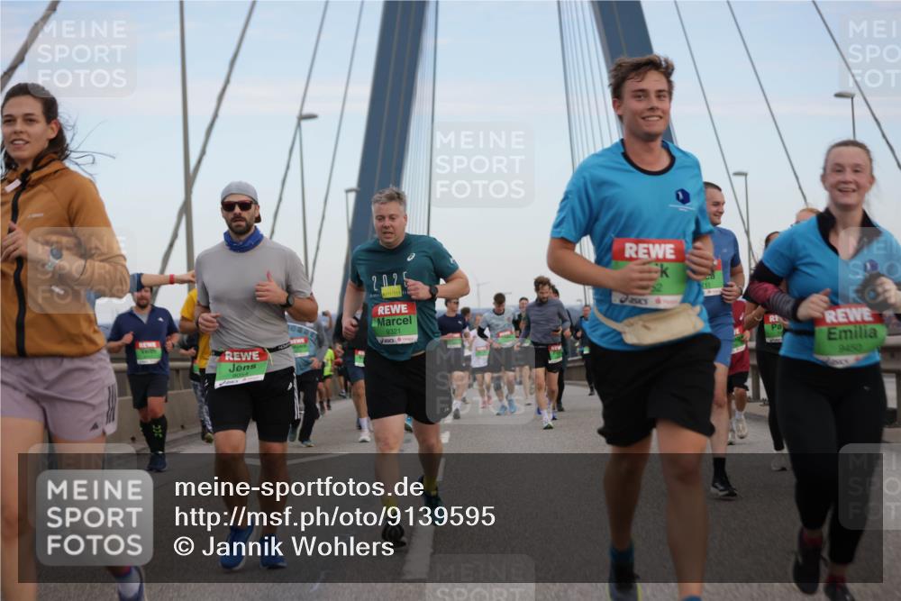03.10.2025 - Köhlbrandbrückenlauf Jannik Wohlers http://msf.ph/oto/9139595 03.10.2025 15:31:27 Position 1 2025, 9321, 711, 9450 meine-sportfotos.de