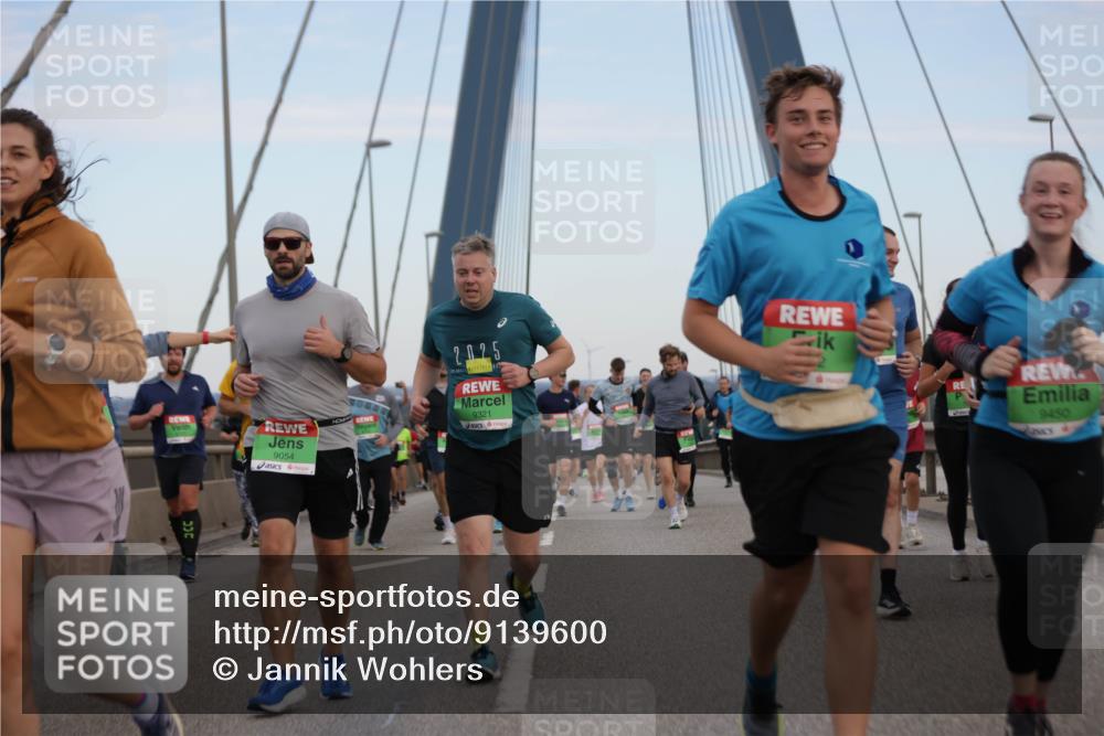 03.10.2025 - Köhlbrandbrückenlauf Jannik Wohlers http://msf.ph/oto/9139600 03.10.2025 15:31:28 Position 1 9054, 2025, 9321, 9450 meine-sportfotos.de