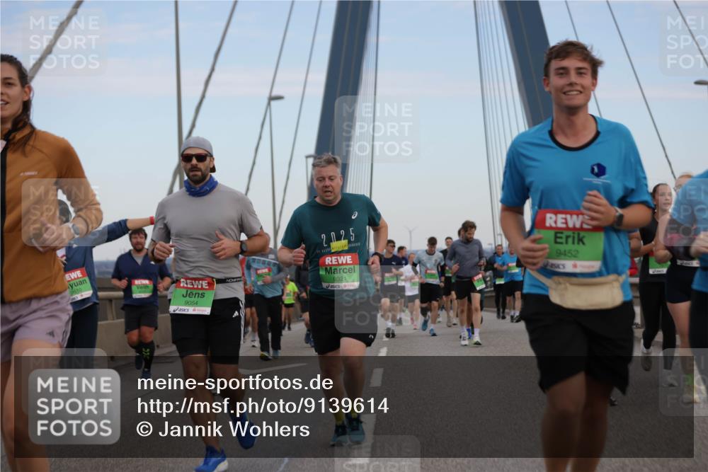 03.10.2025 - Köhlbrandbrückenlauf Jannik Wohlers http://msf.ph/oto/9139614 03.10.2025 15:31:28 Position 1 9510, 9054, 2025, 9321, 9452 meine-sportfotos.de