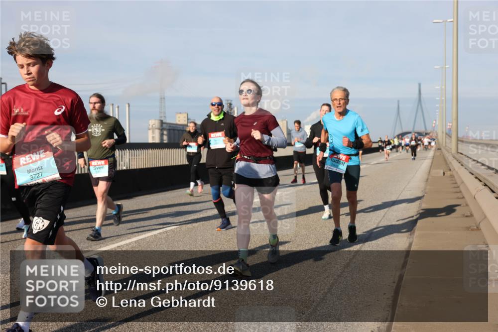 03.10.2025 - Köhlbrandbrückenlauf Lena Gebhardt http://msf.ph/oto/9139618 03.10.2025 09:57:21 Position 2 3727 meine-sportfotos.de