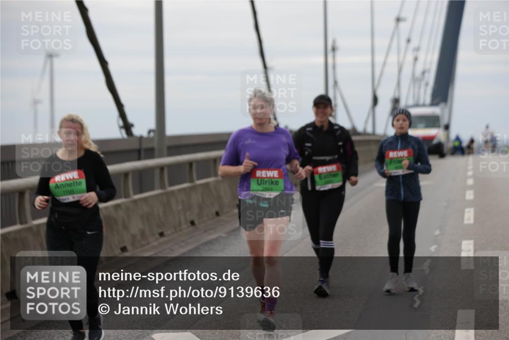 03.10.2025 - Köhlbrandbrückenlauf Jannik Wohlers http://msf.ph/oto/9139636 03.10.2025 16:10:17 Position 1 7708, 2343 meine-sportfotos.de