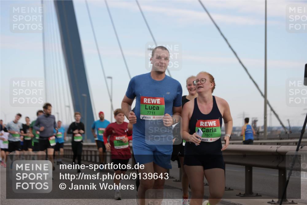 03.10.2025 - Köhlbrandbrückenlauf Jannik Wohlers http://msf.ph/oto/9139643 03.10.2025 15:31:29 Position 1 7711, 7801 meine-sportfotos.de