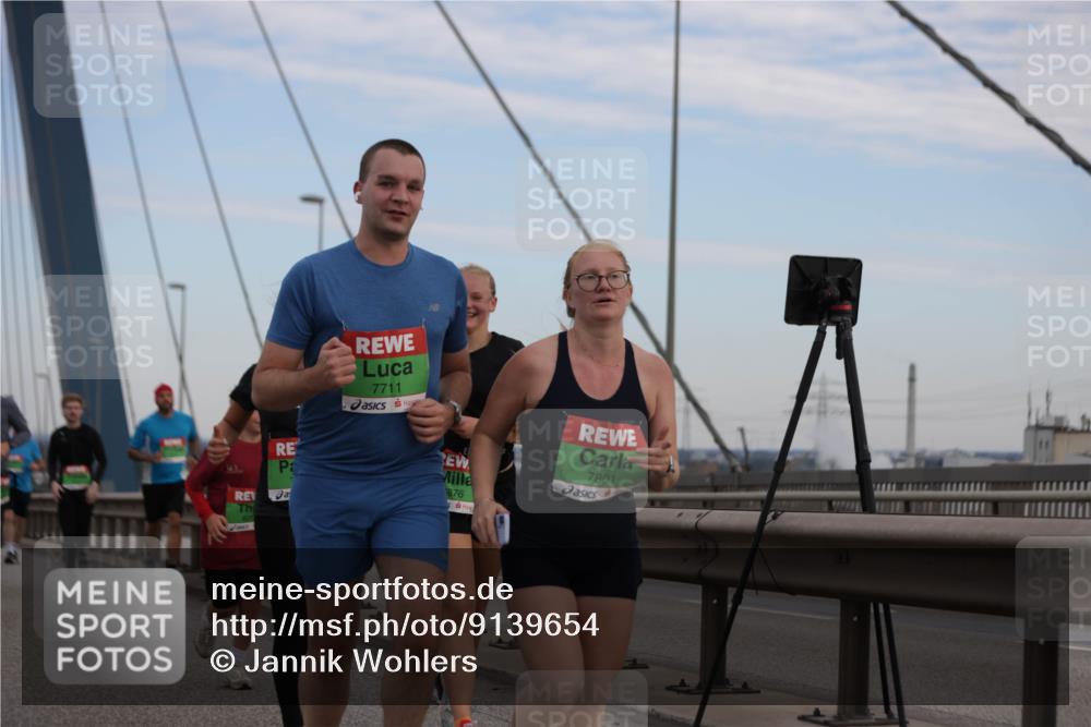03.10.2025 - Köhlbrandbrückenlauf Jannik Wohlers http://msf.ph/oto/9139654 03.10.2025 15:31:30 Position 1 7711, 876, 7801 meine-sportfotos.de