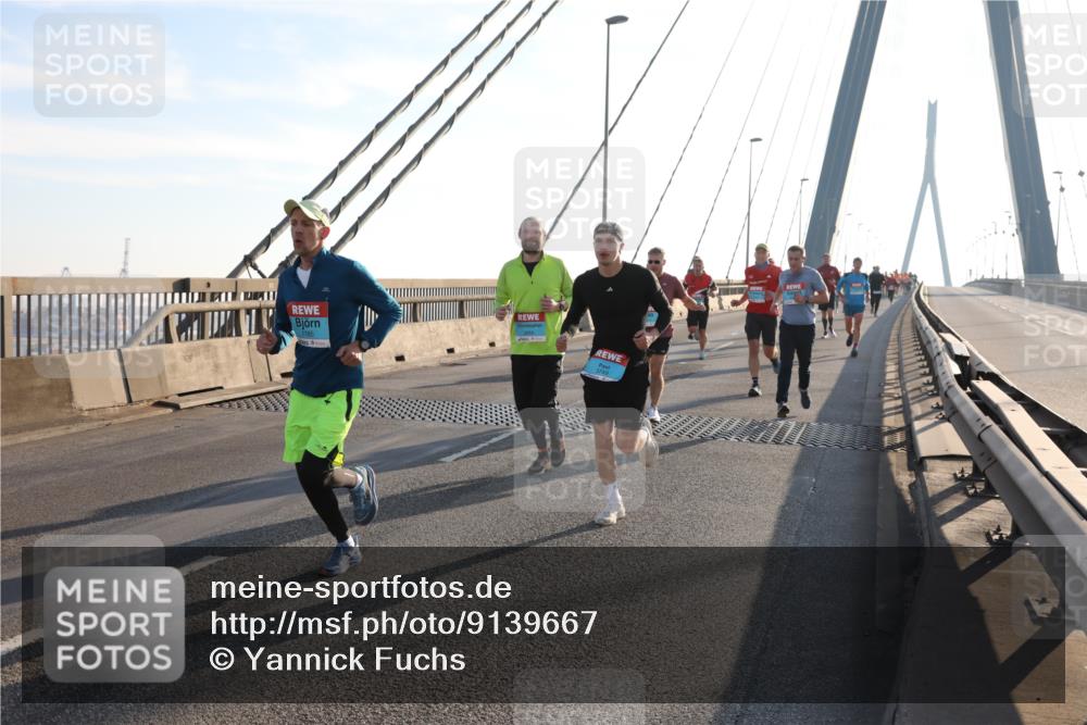 03.10.2025 - Köhlbrandbrückenlauf Yannick Fuchs http://msf.ph/oto/9139667 03.10.2025 08:24:12 Position 2 1185 meine-sportfotos.de