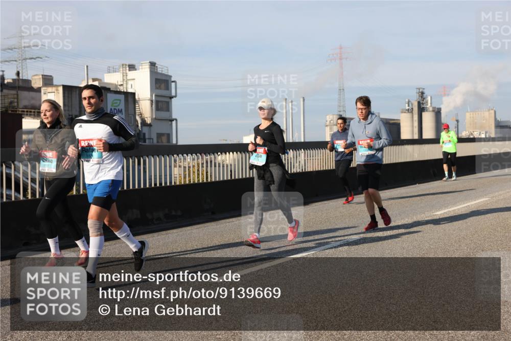 03.10.2025 - Köhlbrandbrückenlauf Lena Gebhardt http://msf.ph/oto/9139669 03.10.2025 09:57:24 Position 2 3191, 1820 meine-sportfotos.de