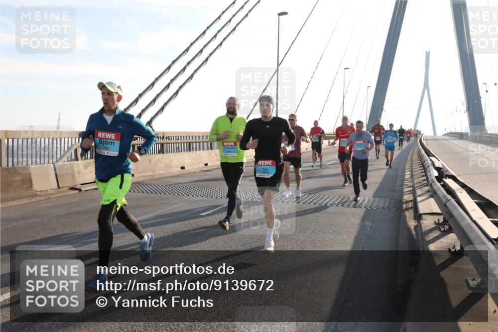 03.10.2025 - Köhlbrandbrückenlauf Yannick Fuchs http://msf.ph/oto/9139672 03.10.2025 08:24:12 Position 2 1185 meine-sportfotos.de