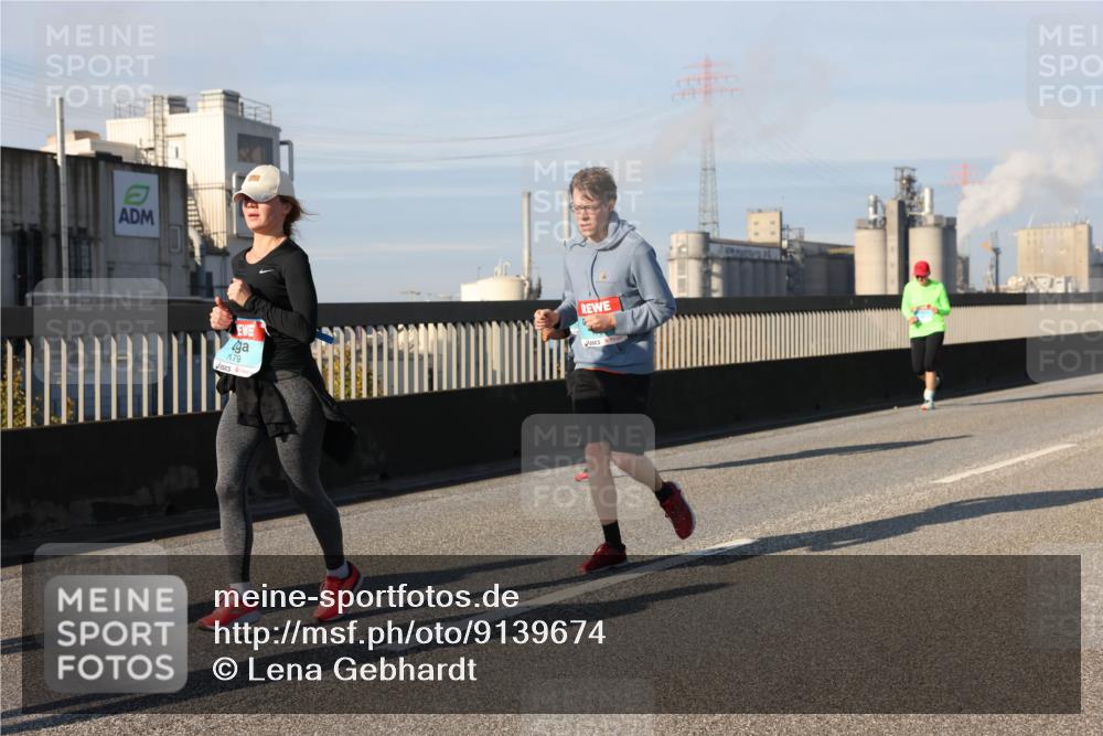 03.10.2025 - Köhlbrandbrückenlauf Lena Gebhardt http://msf.ph/oto/9139674 03.10.2025 09:57:24 Position 2 179 meine-sportfotos.de